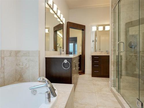 505 Seaview Way, Cobble Hill, BC - Indoor Photo Showing Bathroom