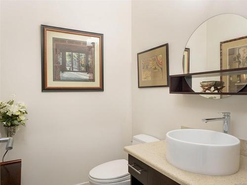 505 Seaview Way, Cobble Hill, BC - Indoor Photo Showing Bathroom