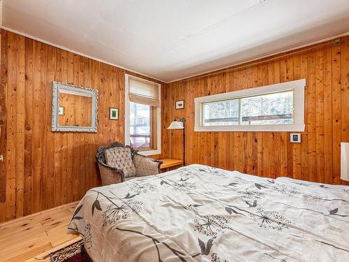 Chambre Ã Â coucher - 38 Ch. White Oak, Saint-Adolphe-D'Howard, QC - Indoor Photo Showing Bedroom