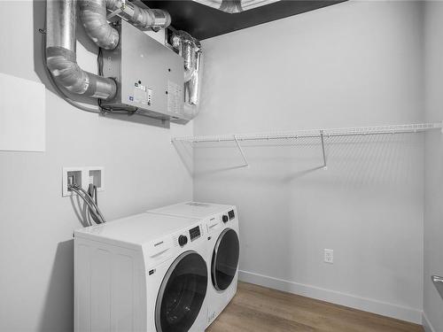 412-164 Alberni Hwy North, Parksville, BC - Indoor Photo Showing Laundry Room