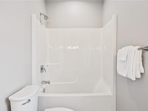 720 Salmonberry St, Campbell River, BC - Indoor Photo Showing Bathroom