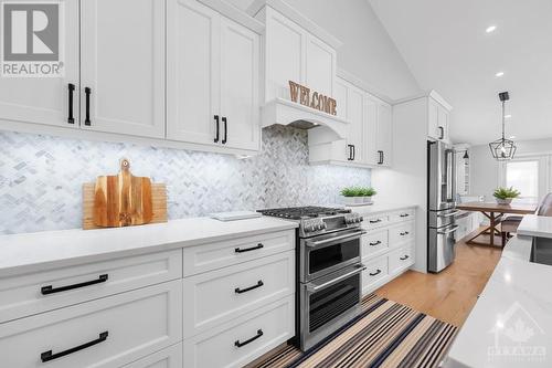 302 Nestleton Street, Ottawa, ON - Indoor Photo Showing Kitchen With Upgraded Kitchen