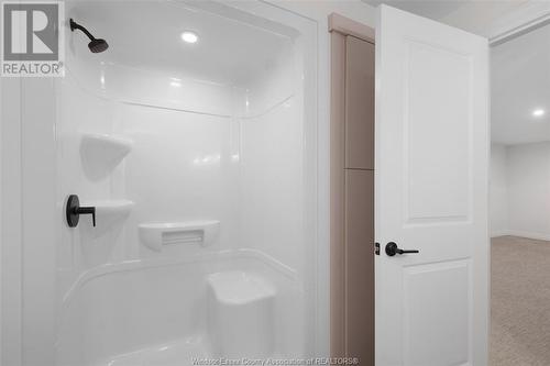 68 Graf Street, Harrow, ON - Indoor Photo Showing Bathroom