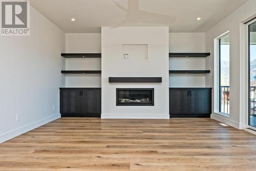 52 Cactus Crescent, Osoyoos, BC - Indoor With Fireplace