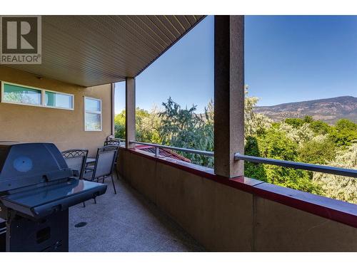 1088 Sunset Drive Unit# 306, Kelowna, BC - Outdoor With Exterior