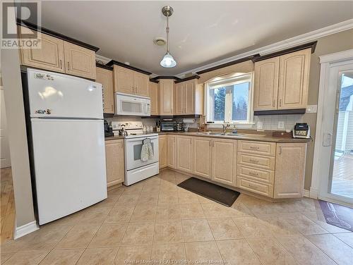 700 Isabelle, Canton Des Basques, NB - Indoor Photo Showing Kitchen With Double Sink