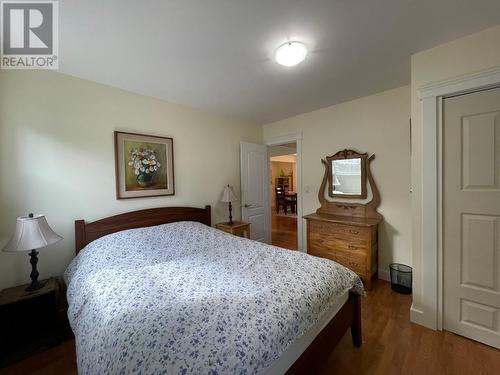 1526 Eastman Avenue, Riondel, BC - Indoor Photo Showing Bedroom