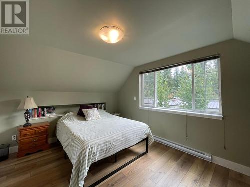 1526 Eastman Avenue, Riondel, BC - Indoor Photo Showing Bedroom