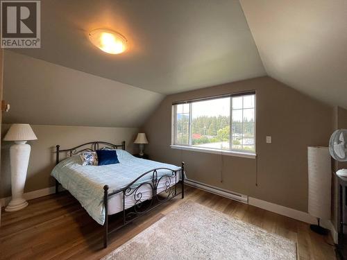 1526 Eastman Avenue, Riondel, BC - Indoor Photo Showing Bedroom