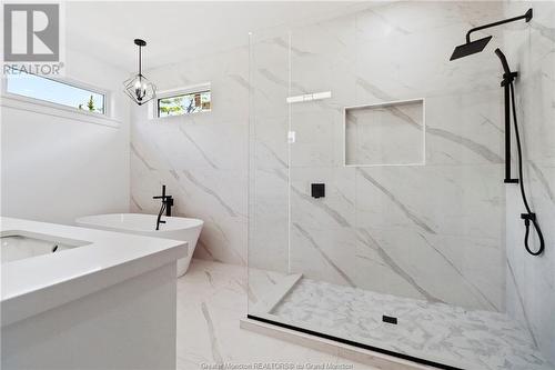 26 Caleb, Dieppe, NB - Indoor Photo Showing Bathroom