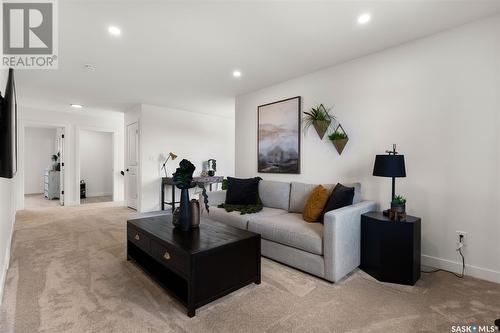 3021 Bellegarde Crescent, Regina, SK - Indoor Photo Showing Living Room