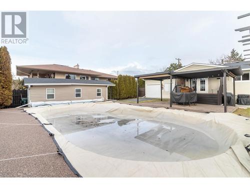 1000 Euclid Road, Kelowna, BC - Outdoor