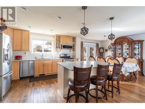 1000 Euclid Road, Kelowna, BC - Indoor Photo Showing Kitchen With Stainless Steel Kitchen With Double Sink