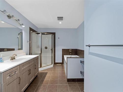 4751 75 Avenue, Salmon Arm, BC - Indoor Photo Showing Bathroom