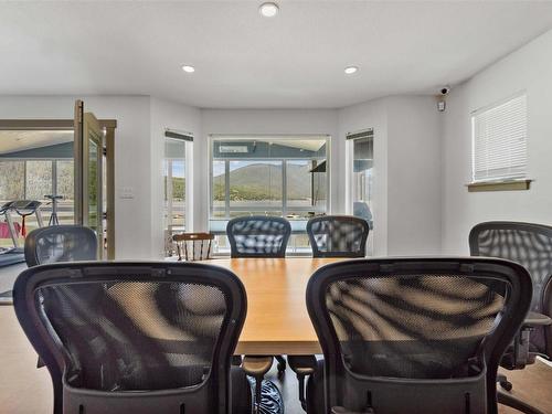 4751 75 Avenue, Salmon Arm, BC - Indoor Photo Showing Dining Room