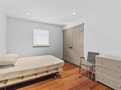 4751 75 Avenue, Salmon Arm, BC - Indoor Photo Showing Bedroom