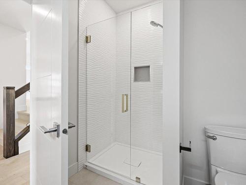 4619 Fordham Road, Kelowna, BC - Indoor Photo Showing Bathroom