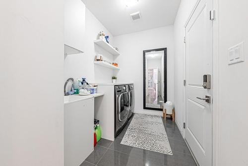 30 Times Square Boulevard|Unit #173, Hamilton, ON - Indoor Photo Showing Laundry Room