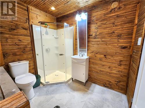 1256 Sunset Drive, South Bruce Peninsula, ON - Indoor Photo Showing Bathroom