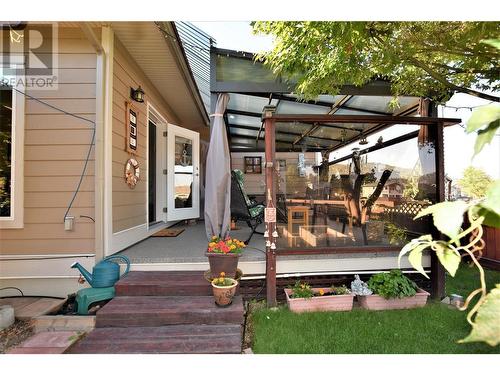 585 Nighthawk Avenue, Vernon, BC - Outdoor With Deck Patio Veranda