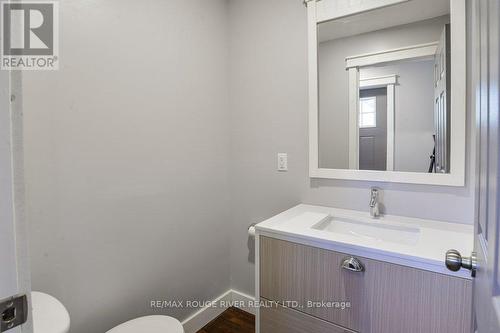 125 Oakwood Drive, Gravenhurst, ON - Indoor Photo Showing Bathroom