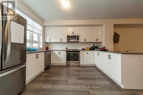 302 - 250 Finch Avenue, Pickering, ON - Indoor Photo Showing Kitchen With Stainless Steel Kitchen