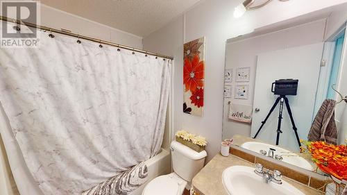 10463 103 Street, Taylor, BC - Indoor Photo Showing Bathroom