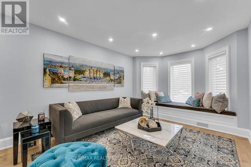 42 River Ridge Road, Barrie, ON - Indoor Photo Showing Living Room