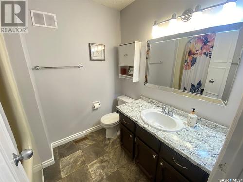 30 Sunset Drive S, Yorkton, SK - Indoor Photo Showing Bathroom