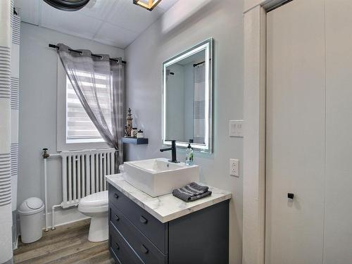 Bathroom - 65  - 71 Av. Mercier, Rouyn-Noranda, QC - Indoor Photo Showing Laundry Room