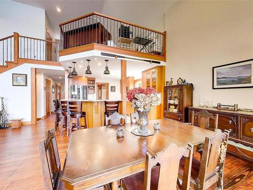 10087 Blower Rd, Port Alberni, BC - Indoor Photo Showing Dining Room