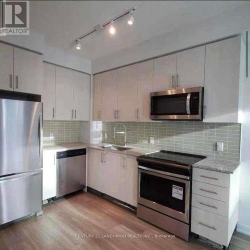 #2817 -4055 Parkside Village Dr, Mississauga, ON - Indoor Photo Showing Kitchen With Stainless Steel Kitchen With Upgraded Kitchen