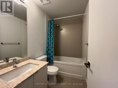 2817 - 4055 Parkside Village Drive, Mississauga, ON - Indoor Photo Showing Bathroom