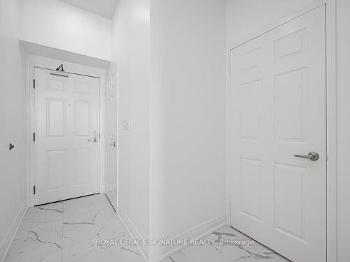 1005-284 Bloor St W, Toronto, ON - Indoor Photo Showing Other Room