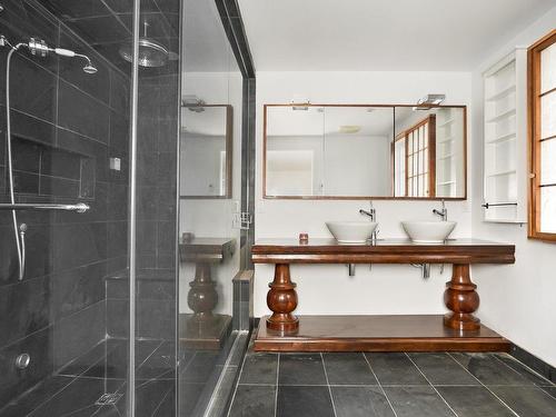 Salle de bains attenante Ã  la CCP - 27 Cours Laurier, Beaconsfield, QC - Indoor Photo Showing Bathroom