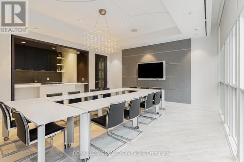 #1007 -32 Davenport Rd, Toronto, ON - Indoor Photo Showing Dining Room