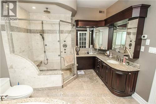 20190 County Rd 2 Rd, South Stormont, ON - Indoor Photo Showing Bathroom