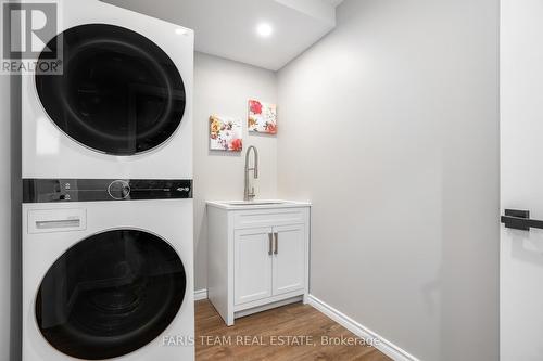 185718 Grey County Road 9, Southgate, ON - Indoor Photo Showing Laundry Room
