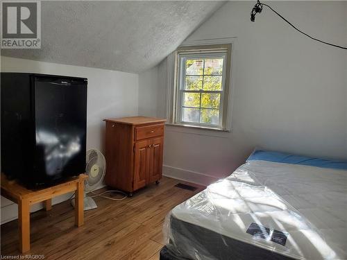 317 6Th Street E, Owen Sound, ON - Indoor Photo Showing Bedroom