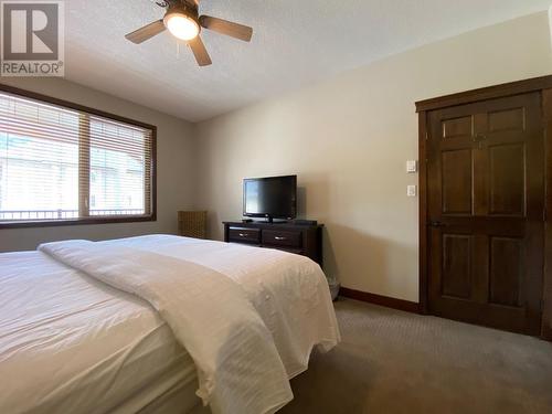 600 Bighorn Boulevard Unit# 633D, Radium Hot Springs, BC - Indoor Photo Showing Bedroom