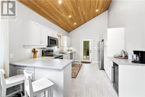 Offering a well laid out kitchen! - 31 Henwood Street, Stokes Bay, ON - Indoor Photo Showing Kitchen