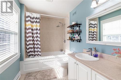 203 Twin Oaks Dr, Moncton, NB - Indoor Photo Showing Bathroom