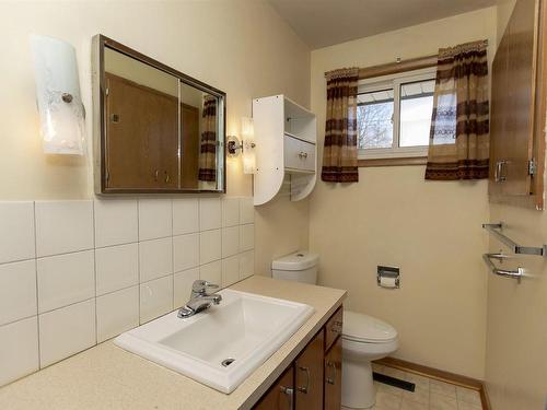 101 Black Bay Crescent, Thunder Bay, ON - Indoor Photo Showing Bathroom