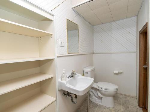 101 Black Bay Crescent, Thunder Bay, ON - Indoor Photo Showing Bathroom