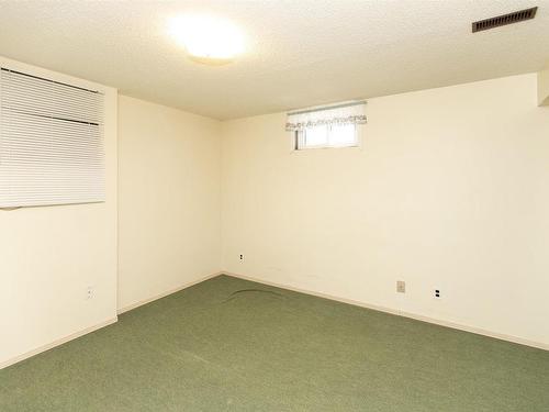 101 Black Bay Crescent, Thunder Bay, ON - Indoor Photo Showing Other Room
