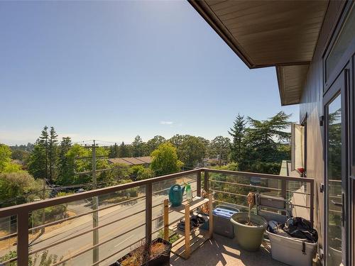401-982 Mckenzie Ave, Saanich, BC - Outdoor With View With Exterior