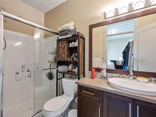 401-982 Mckenzie Ave, Saanich, BC - Indoor Photo Showing Bathroom