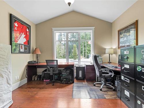 2710 Clover Close, Nanaimo, BC - Indoor Photo Showing Office