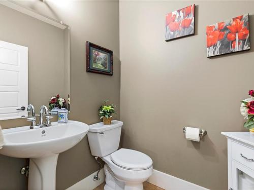 2710 Clover Close, Nanaimo, BC - Indoor Photo Showing Bathroom