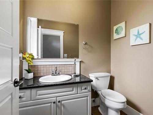 2710 Clover Close, Nanaimo, BC - Indoor Photo Showing Bathroom